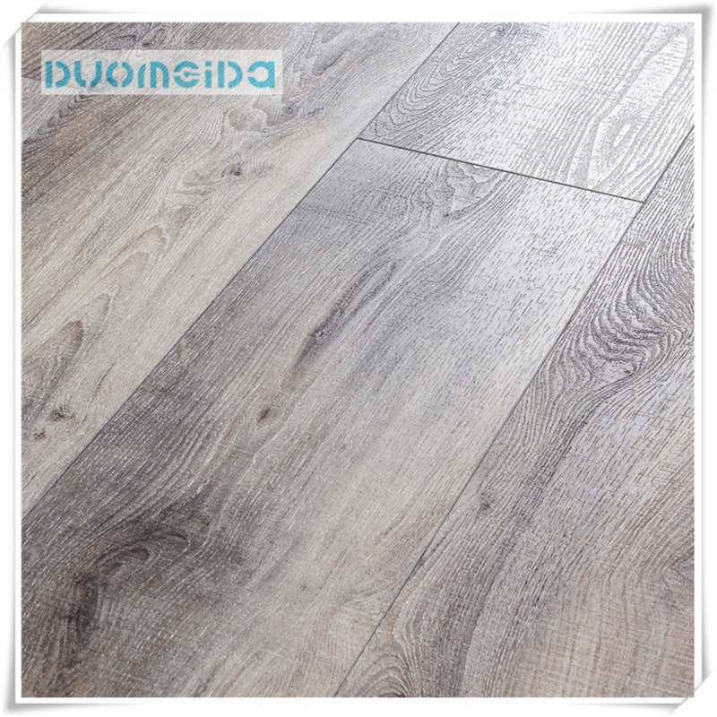 使用PVC地板室内WPC乙烯基地板漂亮的复合材料